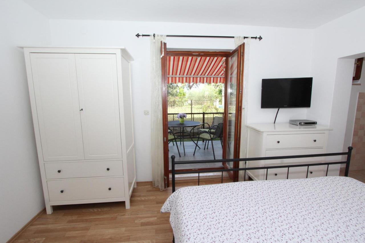 Apartments Mirela โรวีน ภายนอก รูปภาพ