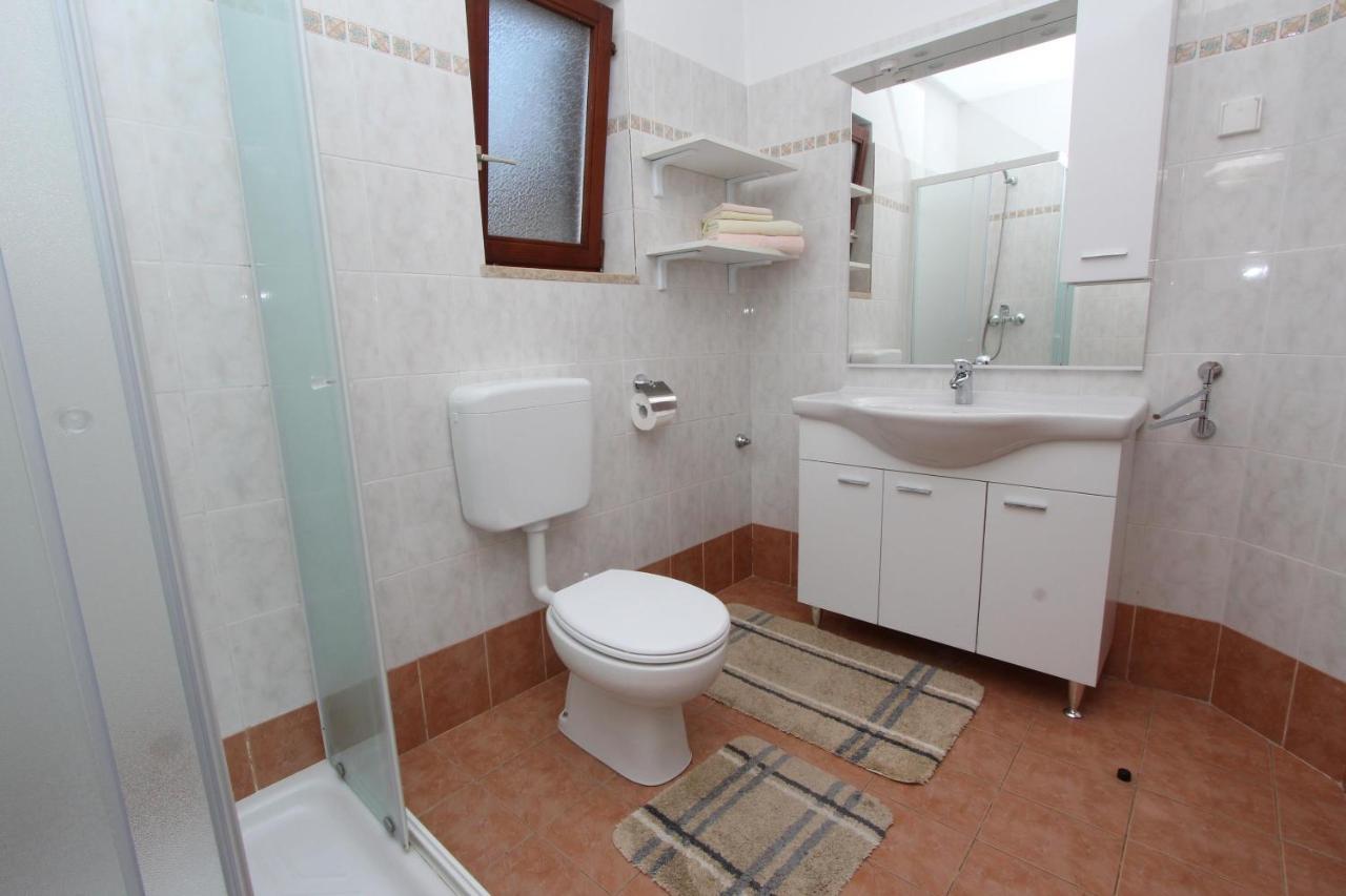 Apartments Mirela โรวีน ภายนอก รูปภาพ
